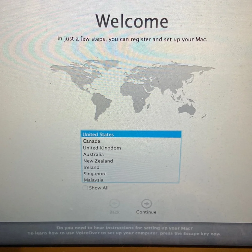 Apple MacBook Air (11-inch, Mid 2012) 1.7 GHz Intel Core i5 4 GV Laptop Silver